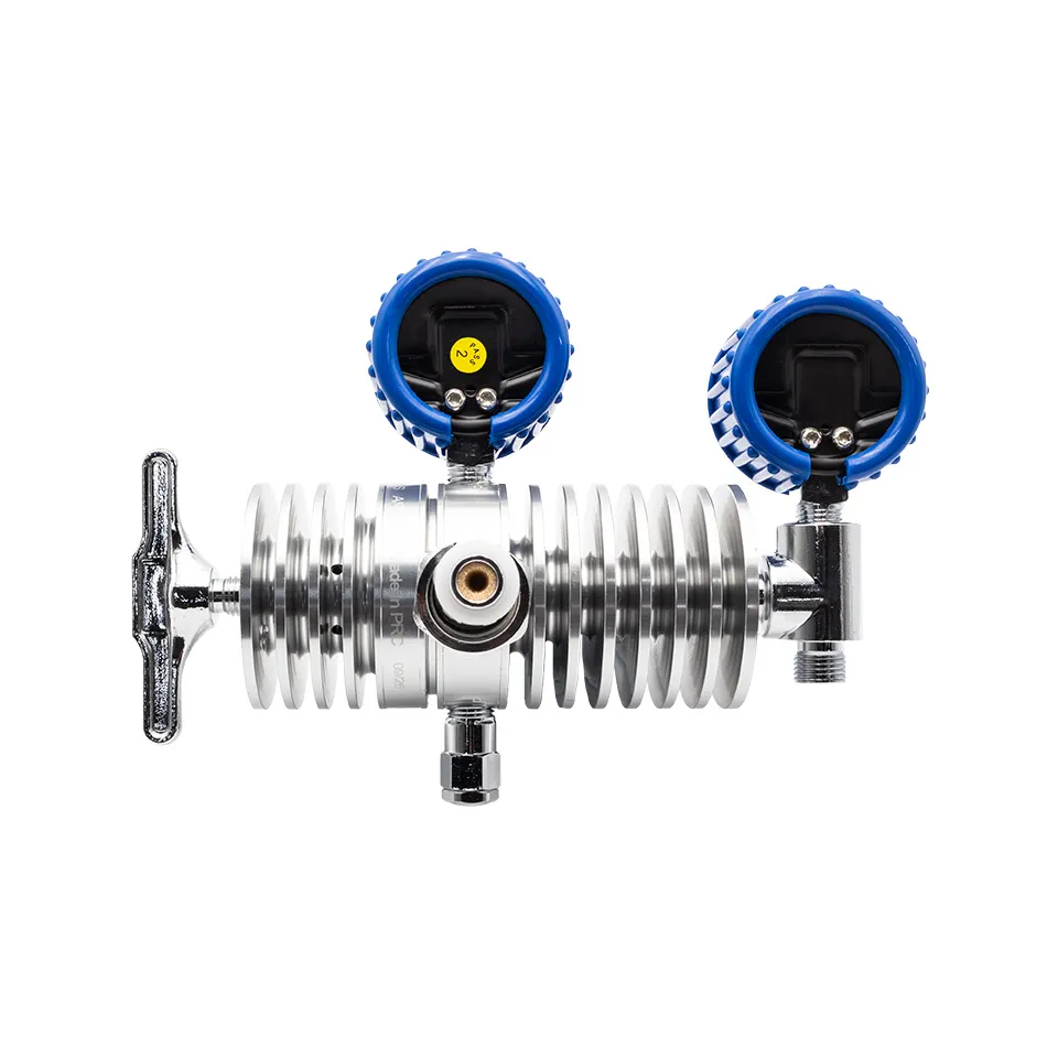 [640-00007] Heat Sink Carbon Dioxide Regulator - Adjustable with Flowgauge 0-35lpm Rear Entry Type 30_2_Web.webp