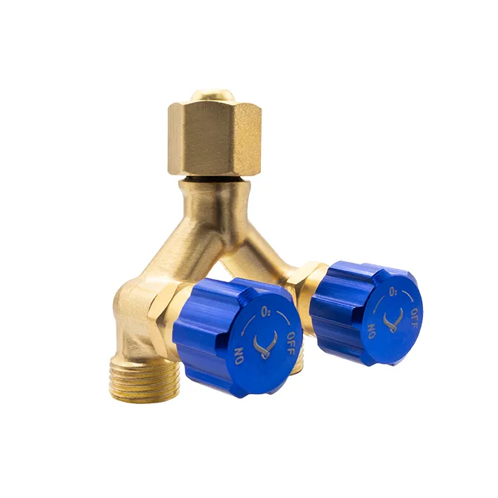 [647-40014] Brass Y Piece Adaptor with Valves- Inlet 5-8-18 UNF RH Female - Outlet 2 x 5-8-18 UNF RH Male_2_Web.webp