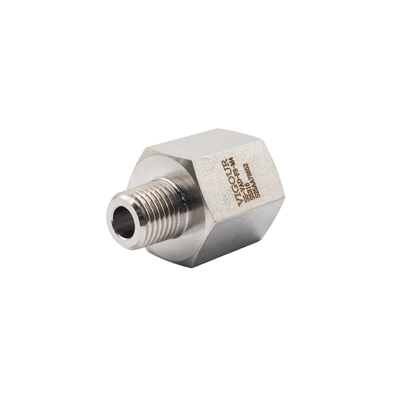 [674-27007] SS316 Reducing Straight Adaptor 1-2 NPT Female to 1-4 NPT Male_2_Web.webp